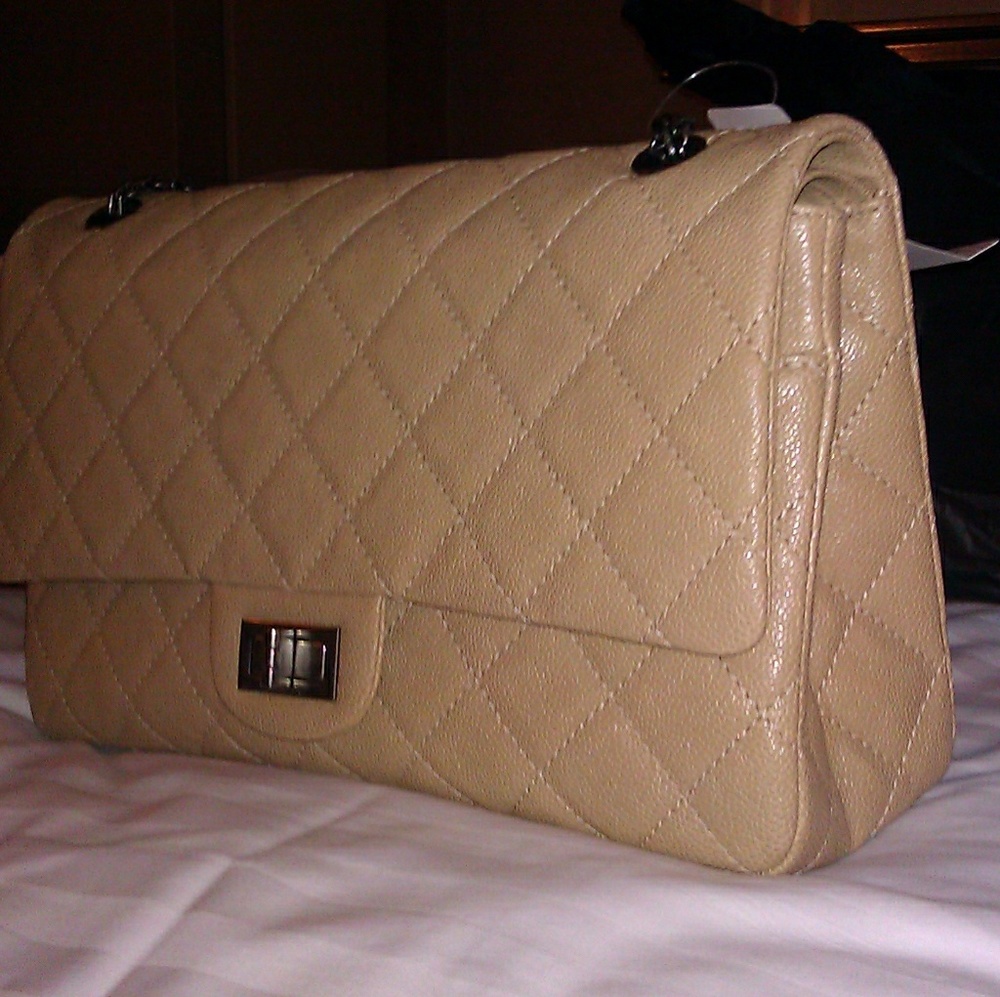 Chanel 2.55 Classic Reissue Caviar (size maxi/227)